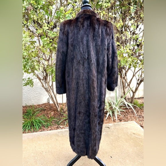 Brown Mink Fur Coat for Women 
size 16 
Preowned - Picture 2 of 9